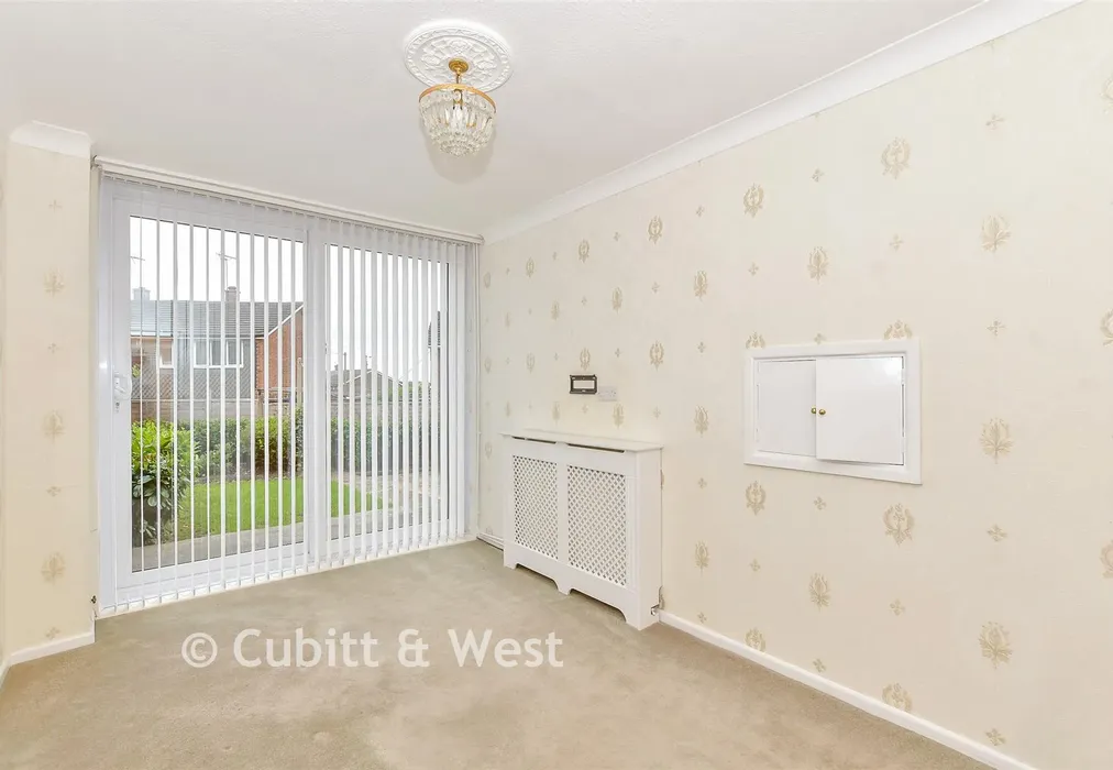 Dining Room - Oakshott Drive, Havant, Hampshire - Wards of Kent