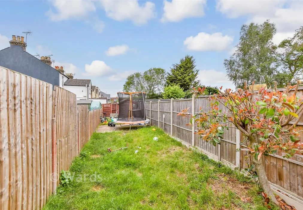 Rear Garden - Ivy Street, Rainham, Gillingham, Kent - Wards of Kent
