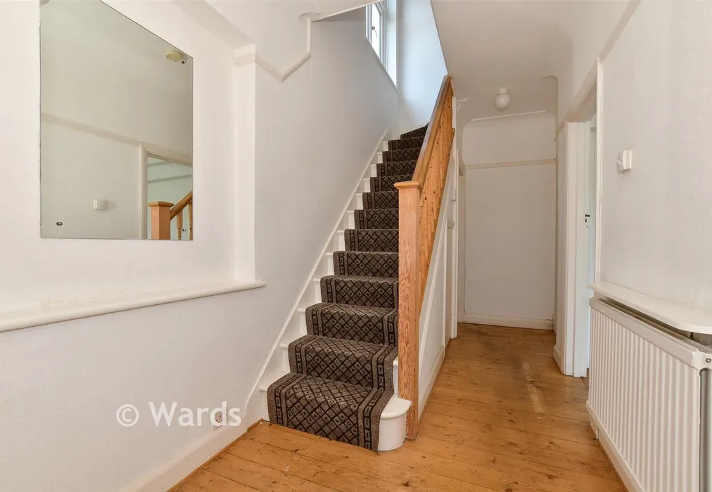 Entrance Hall - Manwood Avenue, Canterbury, Kent - Wards of Kent
