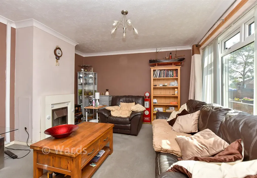 Lounge - The Fairway, Rochester, Kent - Wards of Kent