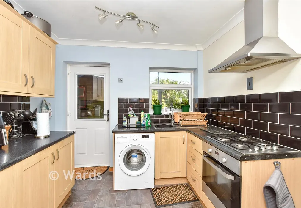 Kitchen - The Fairway, Rochester, Kent - Wards of Kent