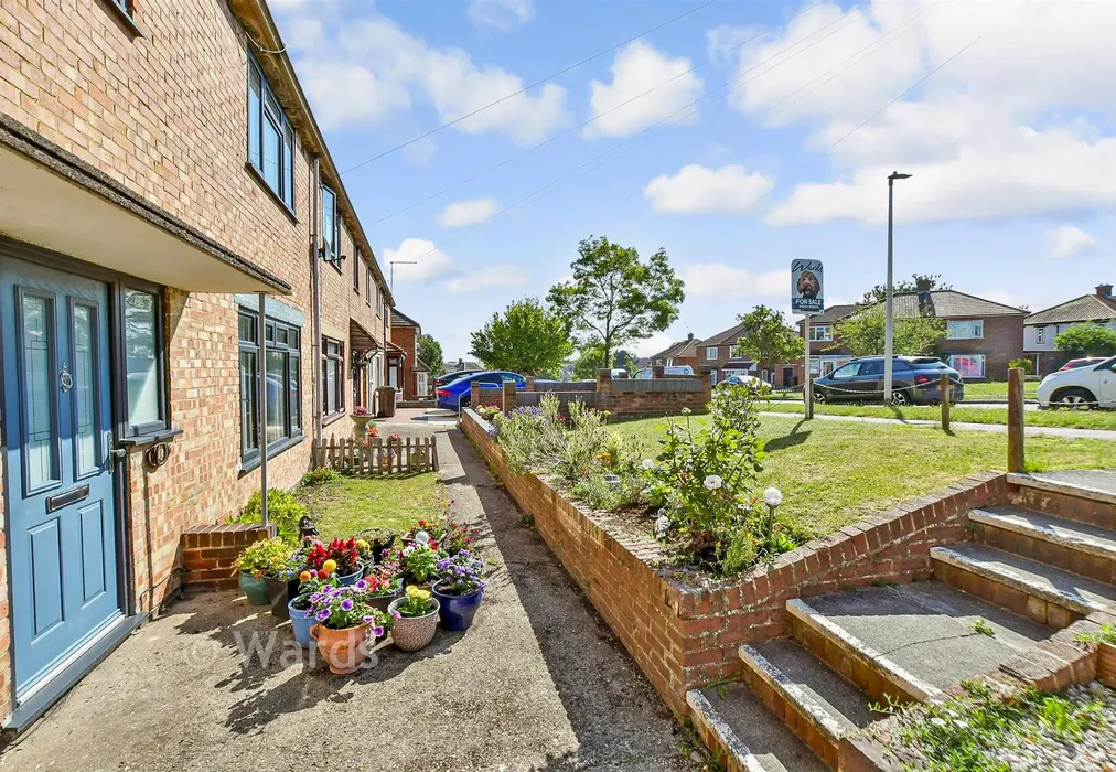 Front Garden - The Fairway, Rochester, Kent - Wards of Kent