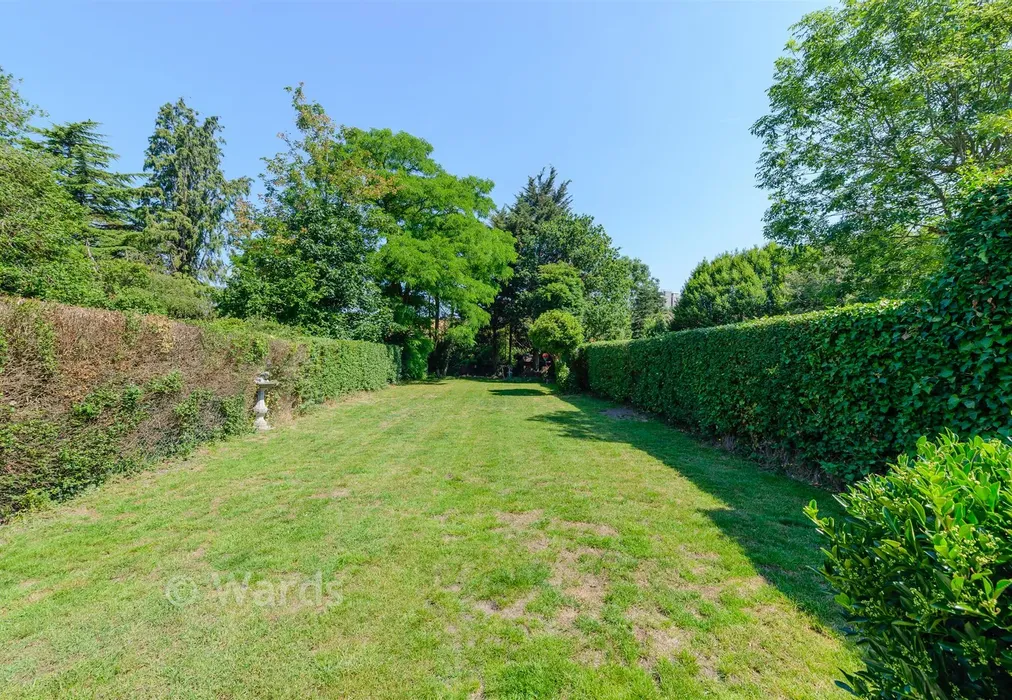 Rear Garden - Rydal Drive, Bexleyheath, Kent - Wards of Kent