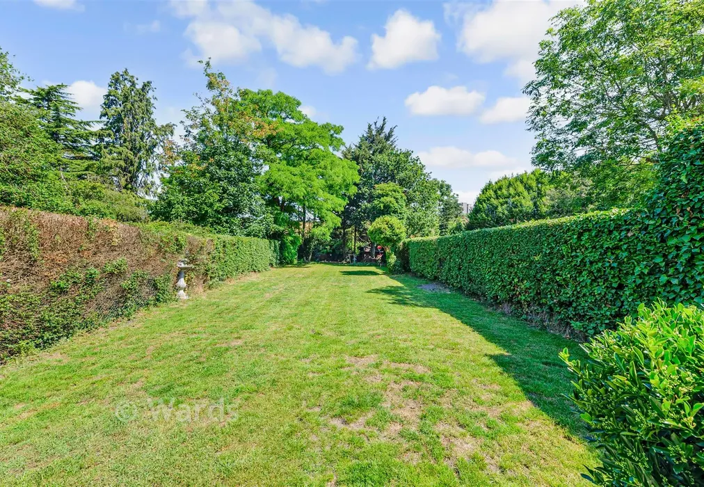 Rear Garden - Rydal Drive, Bexleyheath, Kent - Wards of Kent