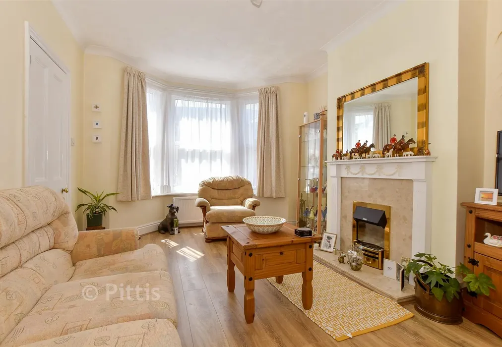Lounge - Spring Gardens, Shanklin, Isle of Wight - Wards of Kent