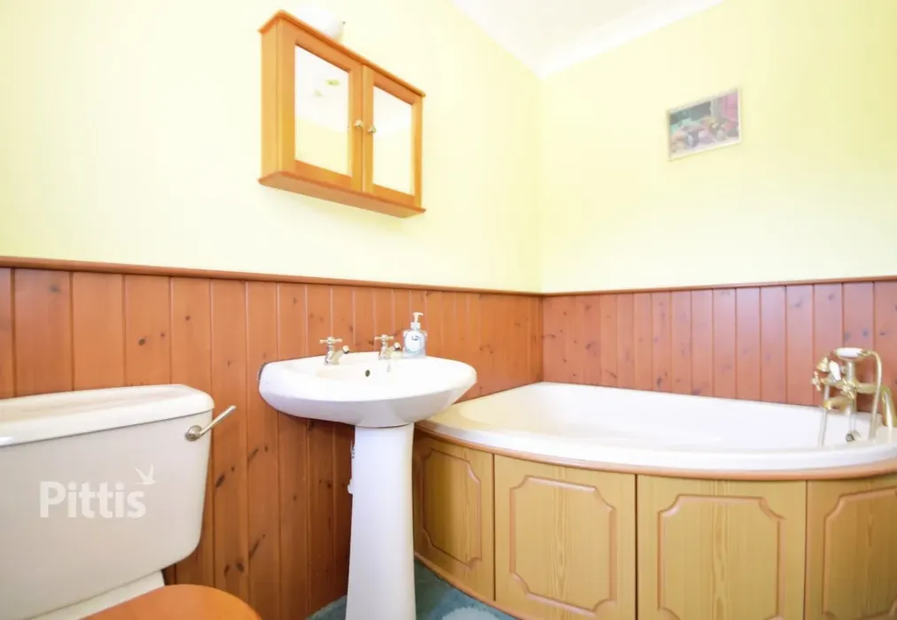  - Ashey Road Ryde PO33 - Wards of Kent