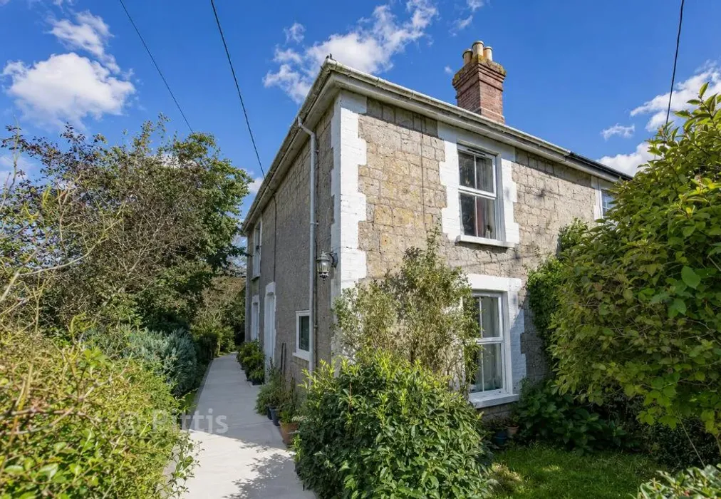 Front Aspect - Manor Road, Wroxall, Ventnor, Isle of Wight - Wards of Kent