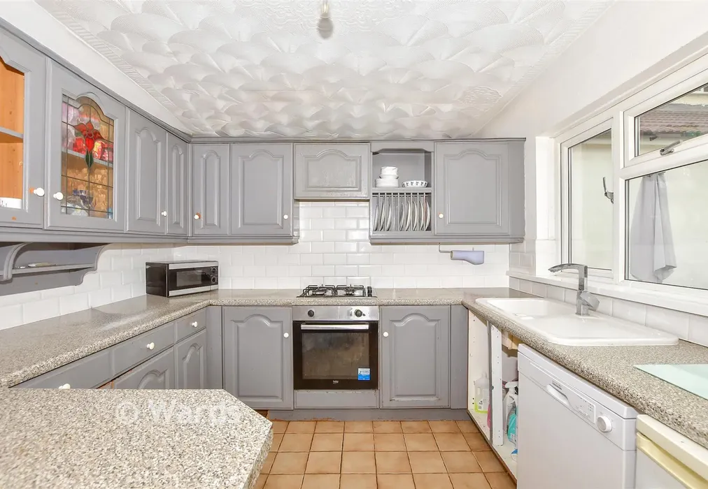 Kitchen - Vale Road, Northfleet, Kent - Wards of Kent