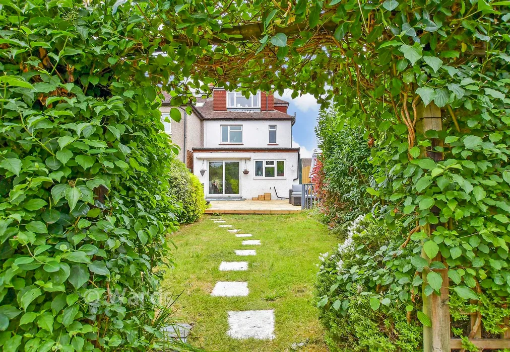 External Lifestyle Photograph - Vale Road, Northfleet, Kent - Wards of Kent