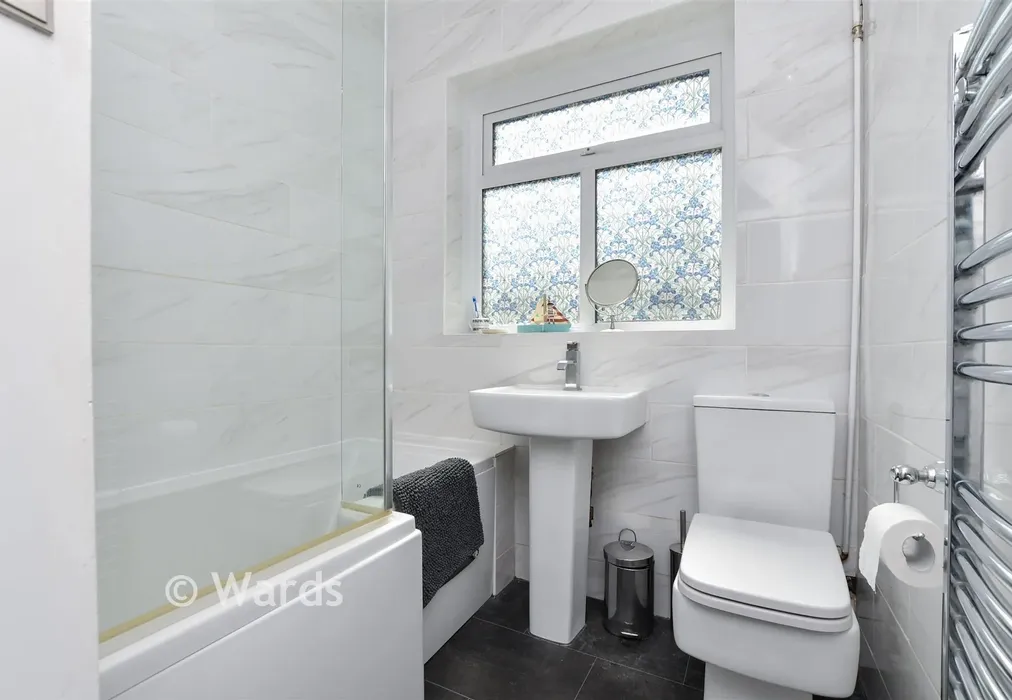 Bathroom - Holbrook Drive, Ramsgate, Kent - Wards of Kent