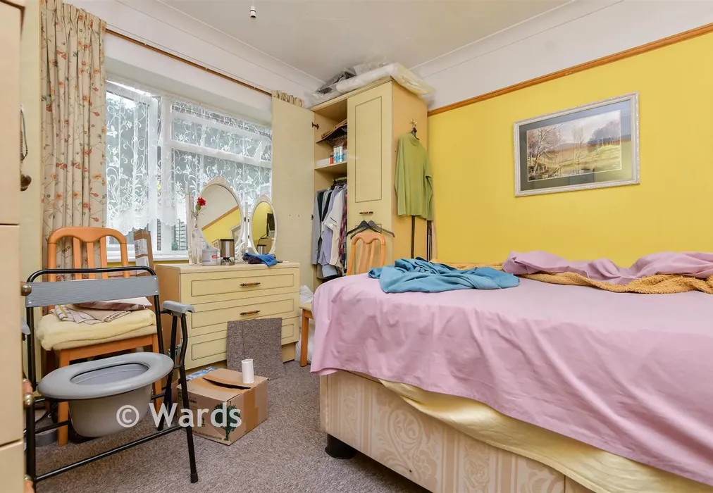 Bedroom 1 - Beacon Road, Broadstairs, Kent - Wards of Kent