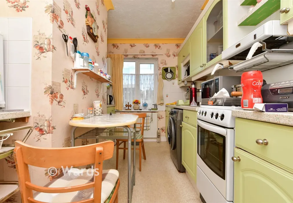 Kitchen - Beacon Road, Broadstairs, Kent - Wards of Kent