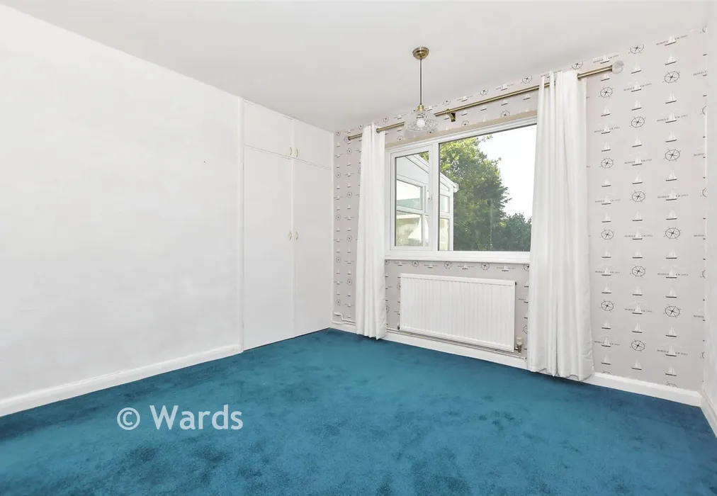 Bedroom 4 - Capel-Le-Ferne, Folkestone, Kent - Wards of Kent