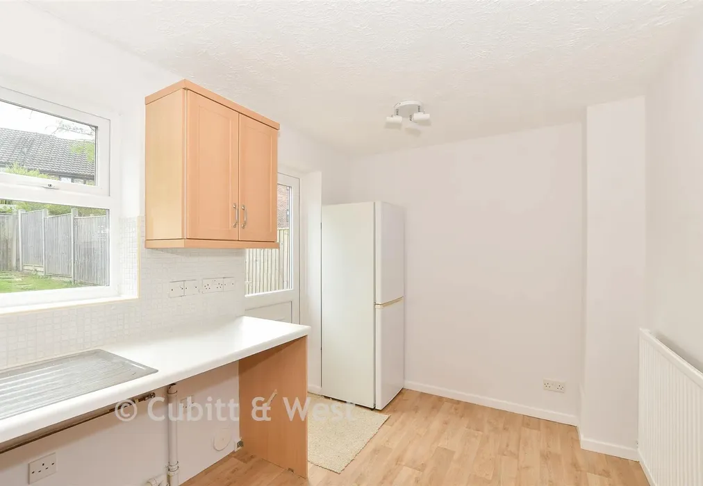 Kitchen/Diner - Mindelheim Avenue, East Grinstead, West Sussex - Wards of Kent