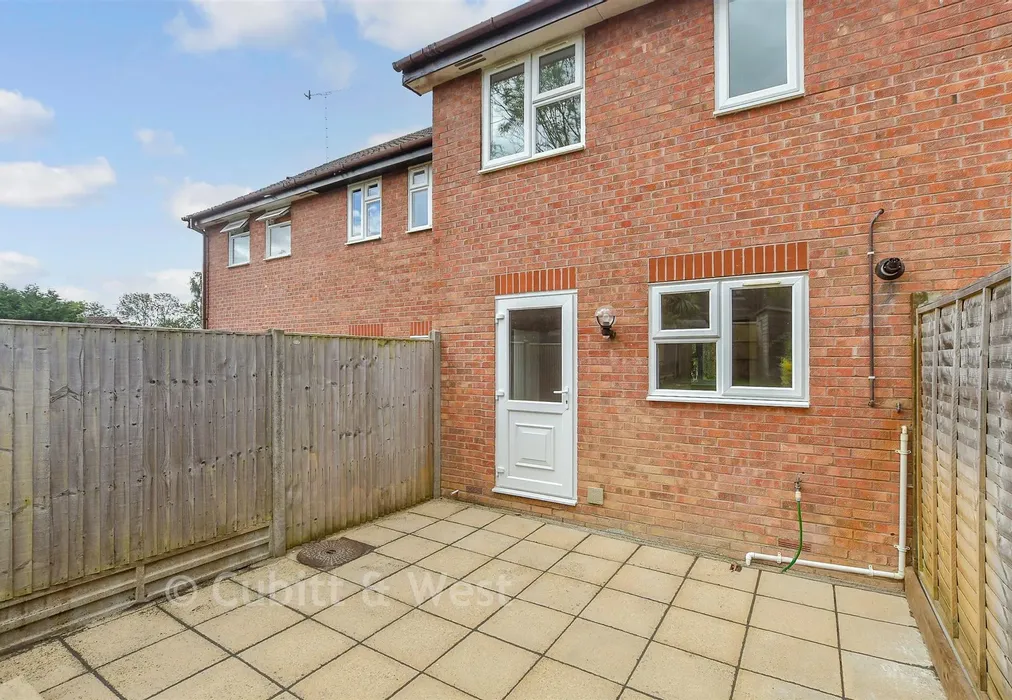Rear Garden - Mindelheim Avenue, East Grinstead, West Sussex - Wards of Kent