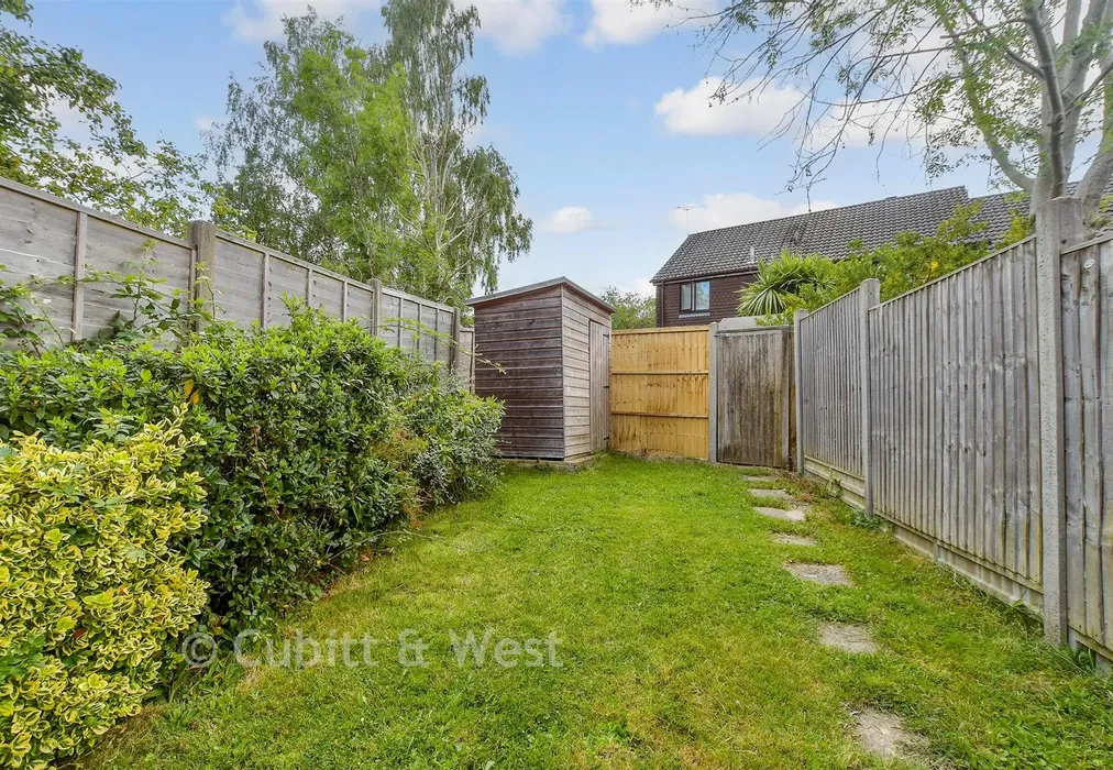 Rear Garden - Mindelheim Avenue, East Grinstead, West Sussex - Wards of Kent