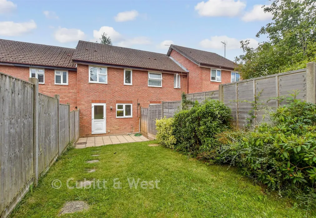 Rear Garden - Mindelheim Avenue, East Grinstead, West Sussex - Wards of Kent