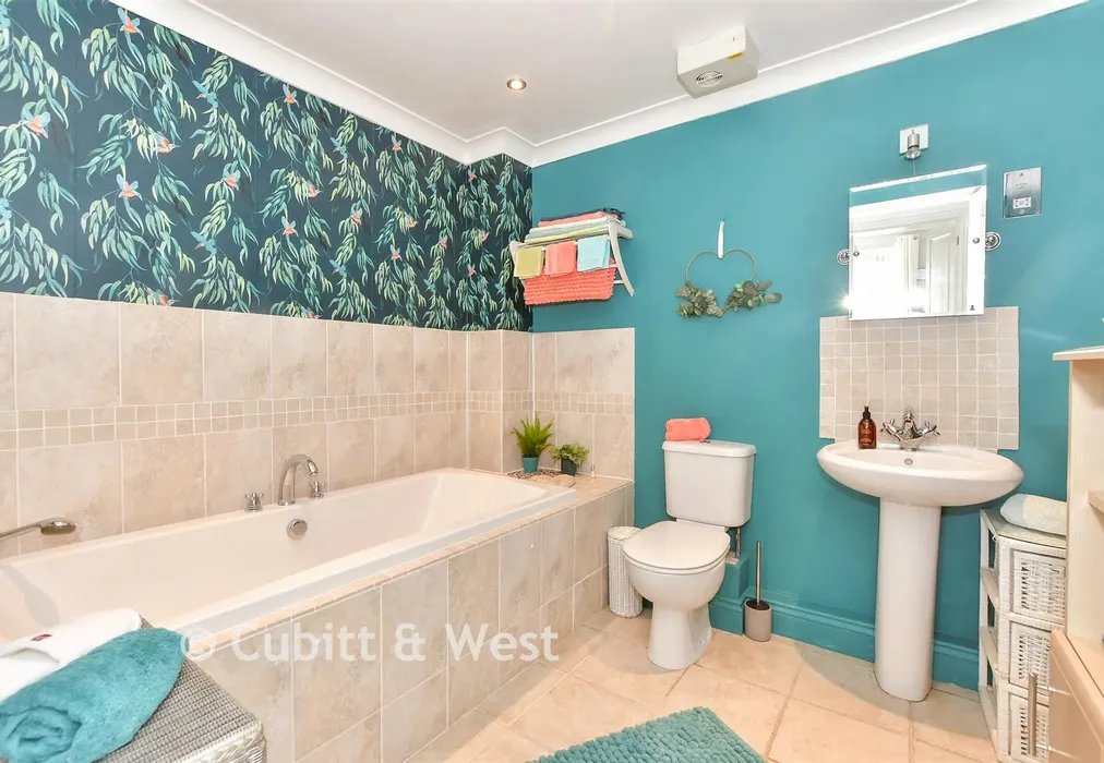Bathroom - Manor Road, Hayling Island, Hampshire - Wards of Kent