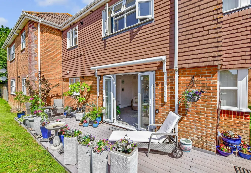 Rear Garden - Manor Road, Hayling Island, Hampshire - Wards of Kent