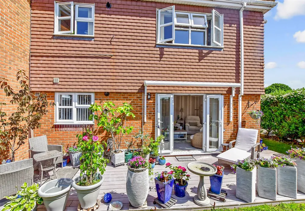 Rear Garden - Manor Road, Hayling Island, Hampshire - Wards of Kent