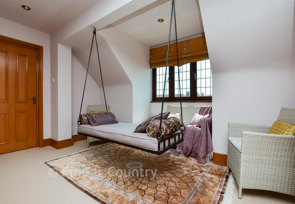 Landing - Monkton Road, Minster, Ramsgate, Kent - Wards of Kent