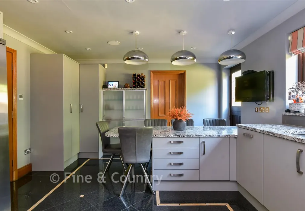 Kitchen - Monkton Road, Minster, Ramsgate, Kent - Wards of Kent