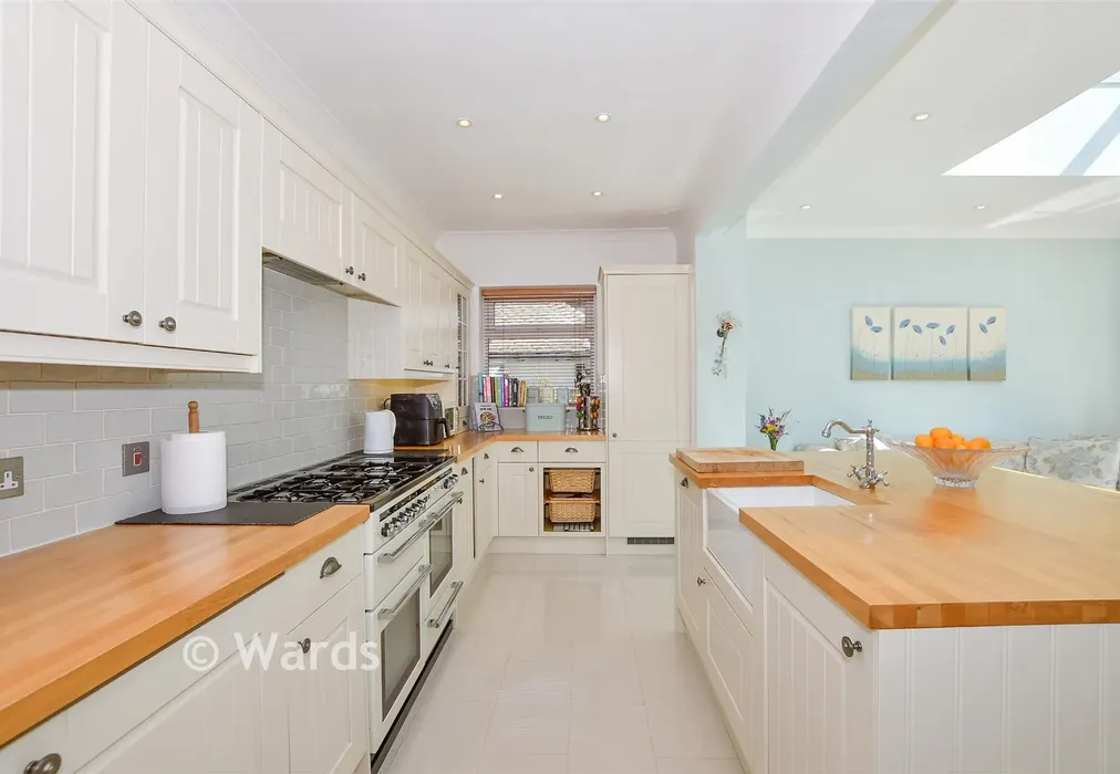 Kitchen - Station Road, Eynsford, Dartford, Kent - Wards of Kent