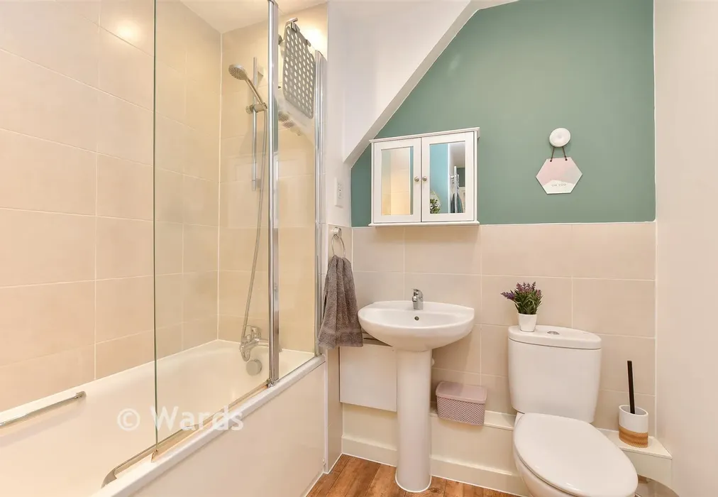 Bathroom - Lockyer Court, Chatham, Kent - Wards of Kent