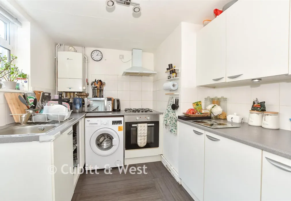 Kitchen - West Street, Crawley, West Sussex - Wards of Kent