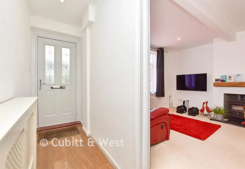 Entrance Hall - Hartland Road, Morden, Surrey - Wards of Kent