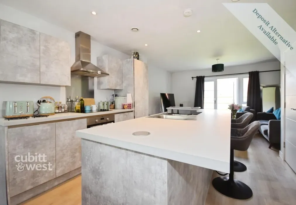 Kitchen - Oswald Norris Way, Crawley, RH11 - Wards of Kent