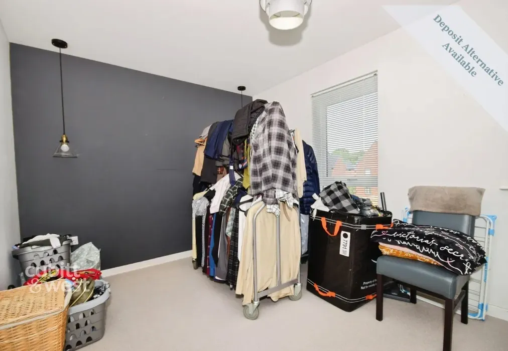 Bedroom 1 - Oswald Norris Way, Crawley, RH11 - Wards of Kent