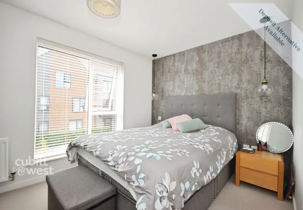 Bedroom 2 - Oswald Norris Way, Crawley, RH11 - Wards of Kent