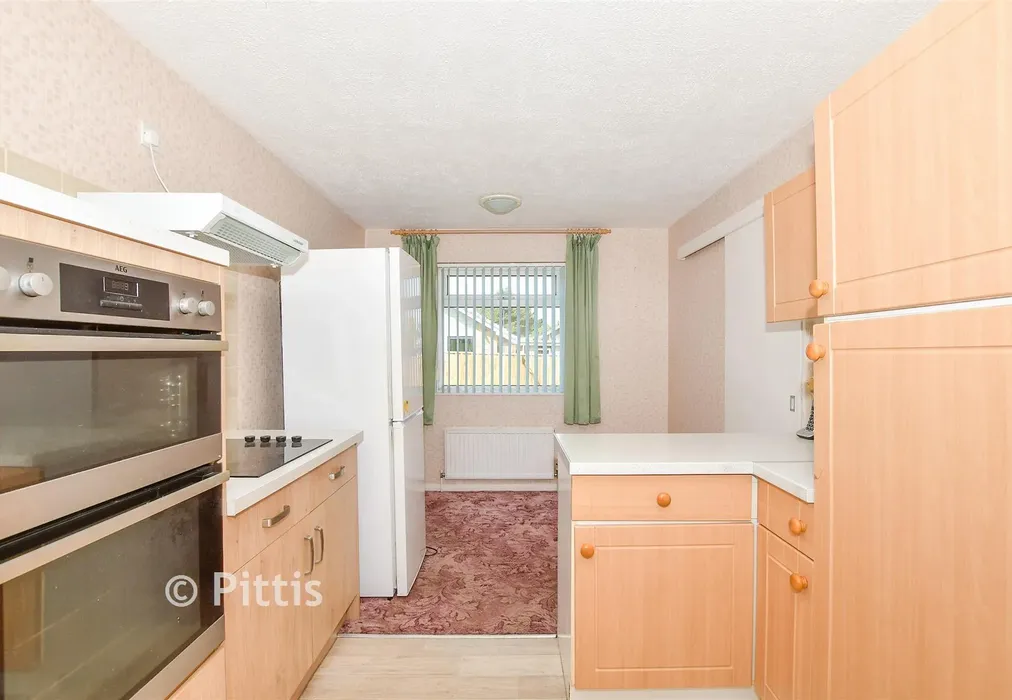 Kitchen/Diner - Perowne Way, Sandown, Isle of Wight - Wards of Kent