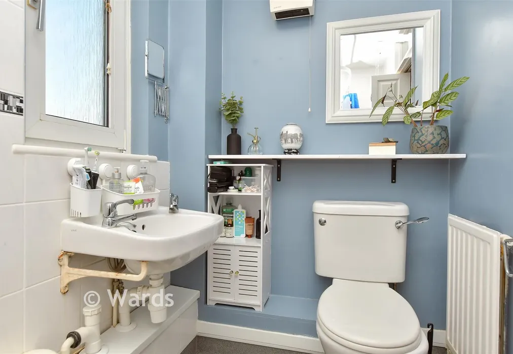 Wet Room - Barton Hill Drive, Minster On Sea, Sheerness, Kent - Wards of Kent