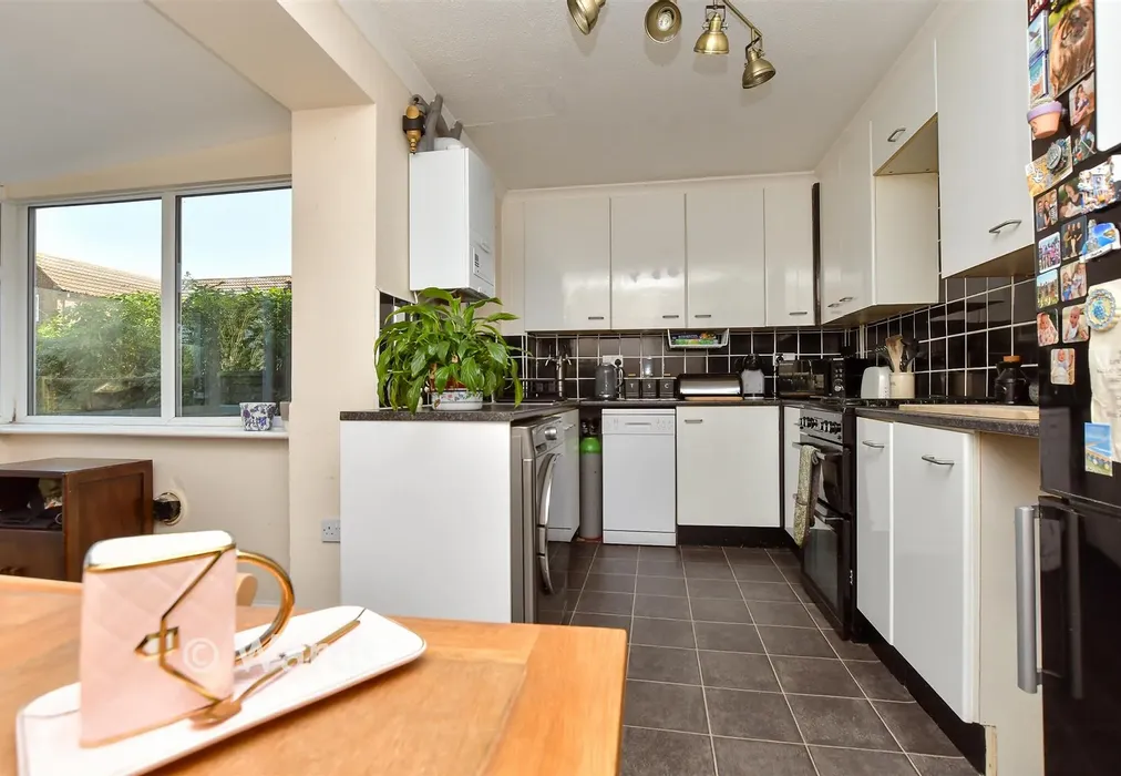 Kitchen/Breakfast Area - Barton Hill Drive, Minster On Sea, Sheerness, Kent - Wards of Kent
