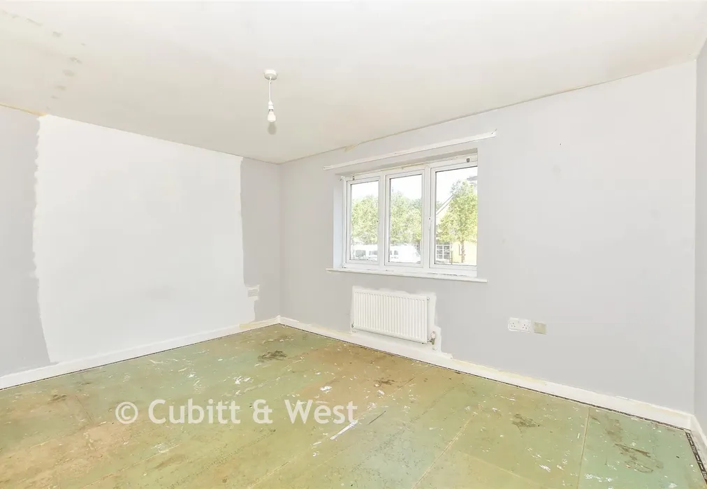 Bedroom 1 - Grebe Close, Waterlooville, Hampshire - Wards of Kent