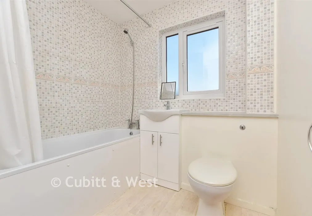 Bathroom - Adams Way, Croydon, Surrey - Wards of Kent