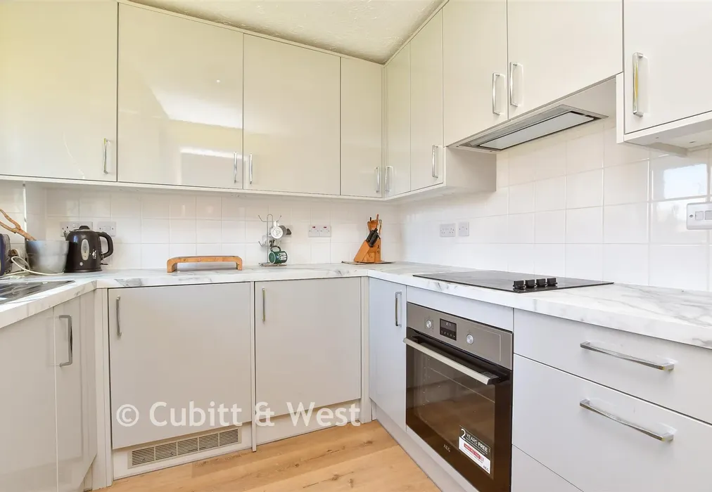 Kitchen - Adams Way, Croydon, Surrey - Wards of Kent