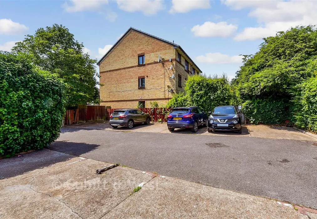 Driveway/Parking - Adams Way, Croydon, Surrey - Wards of Kent
