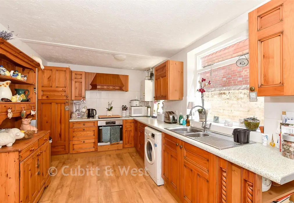 Kitchen/ Breakfast Room - Framfield Road, Uckfield, East Sussex - Wards of Kent