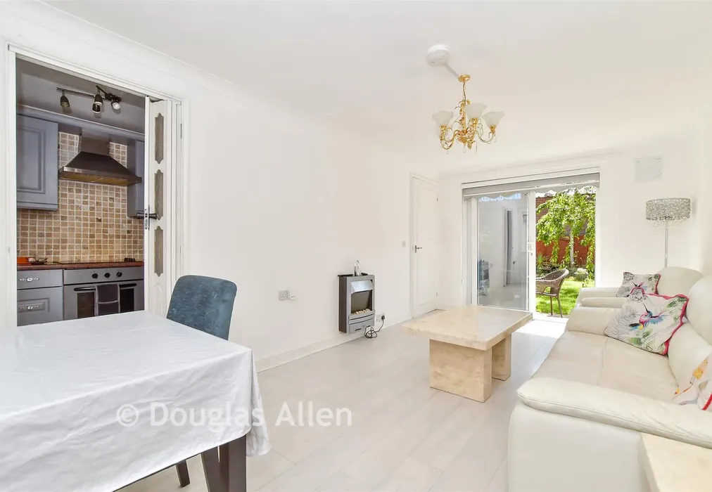 Lounge/Diner - Portland Close, Romford, Essex - Wards of Kent
