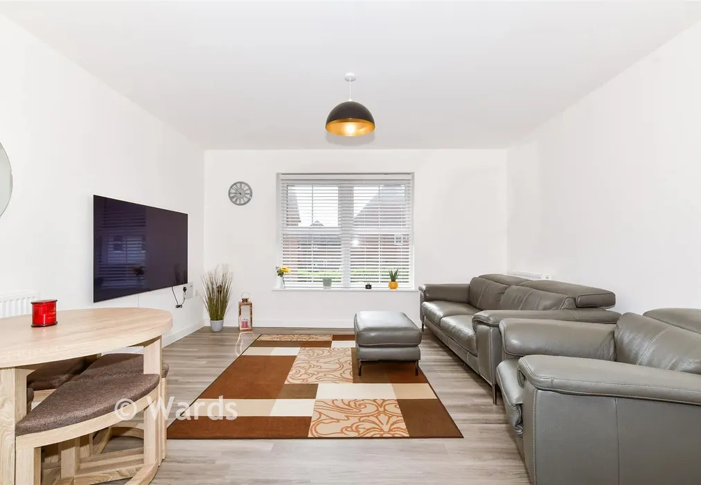 Living/Kitchen - Royal Crescent, Kings Hill, Kent - Wards of Kent
