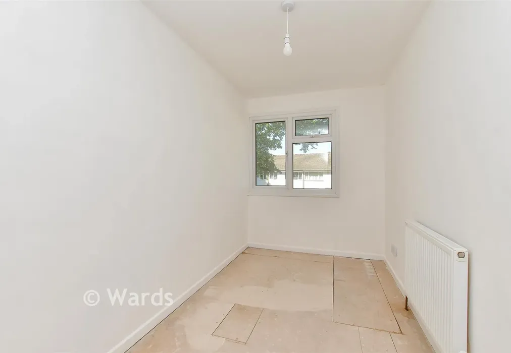 Bedroom 3 - Exeter Walk, Rochester, Kent - Wards of Kent