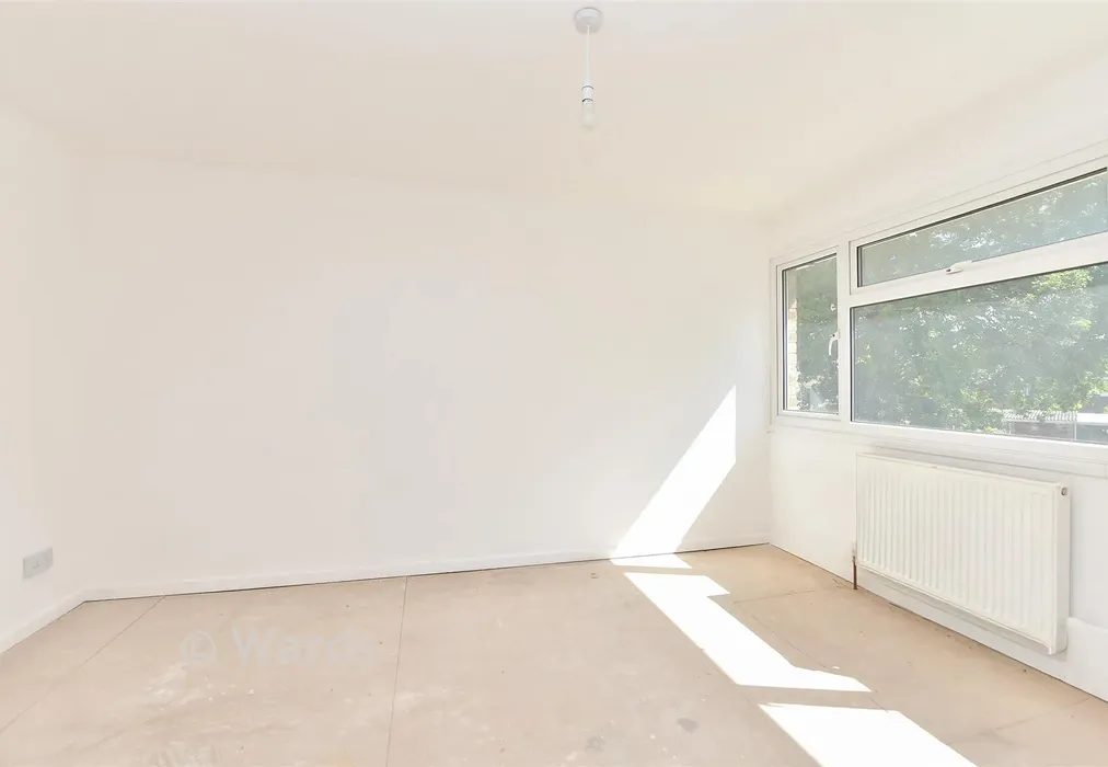 Bedroom 2 - Exeter Walk, Rochester, Kent - Wards of Kent