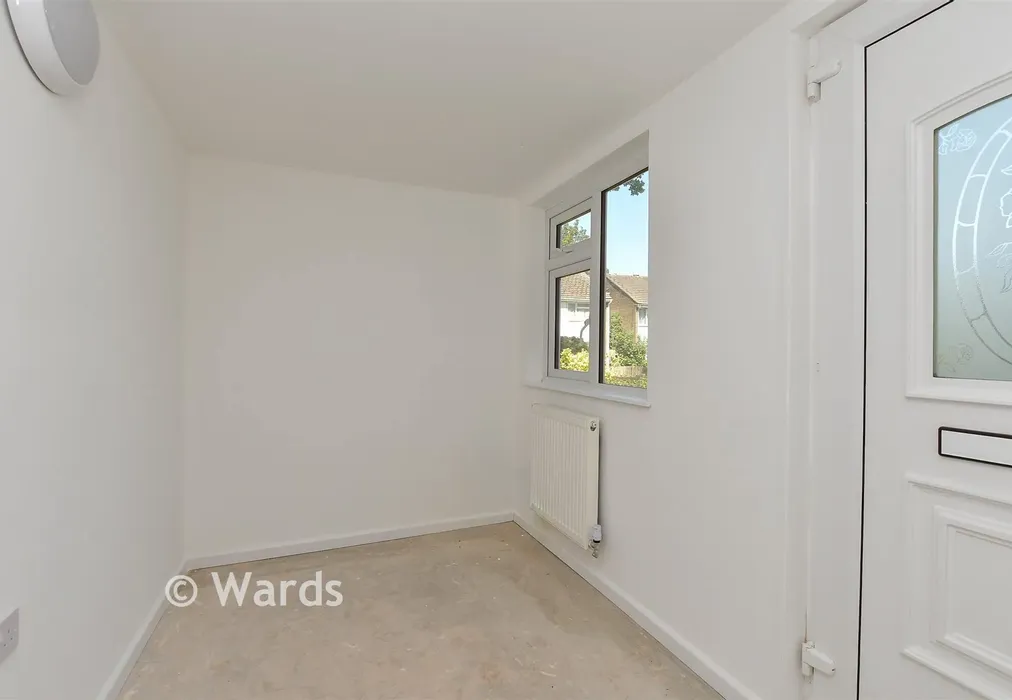 Entrance Hall - Exeter Walk, Rochester, Kent - Wards of Kent
