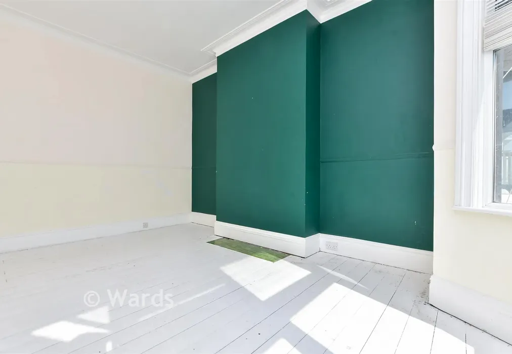 Lounge - Surrey Road, Cliftonville, Margate, Kent - Wards of Kent