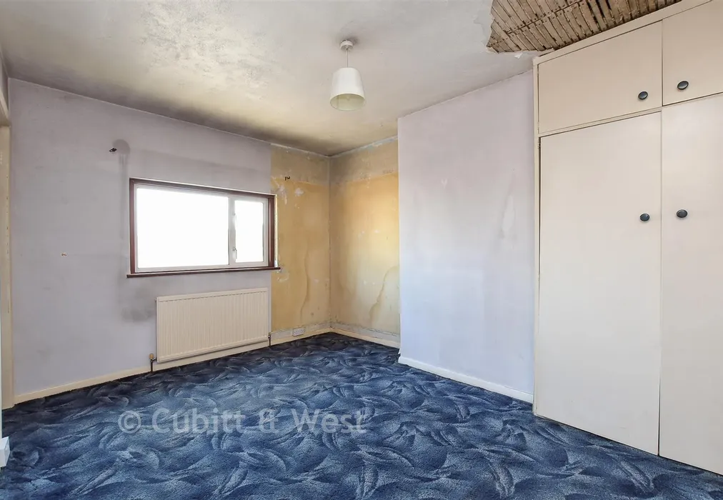 Bedroom 1 - Francis Road, Caterham, Surrey - Wards of Kent