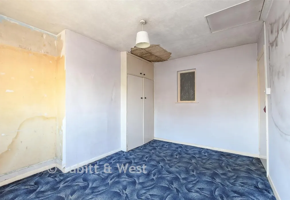 Bedroom 1 - Francis Road, Caterham, Surrey - Wards of Kent