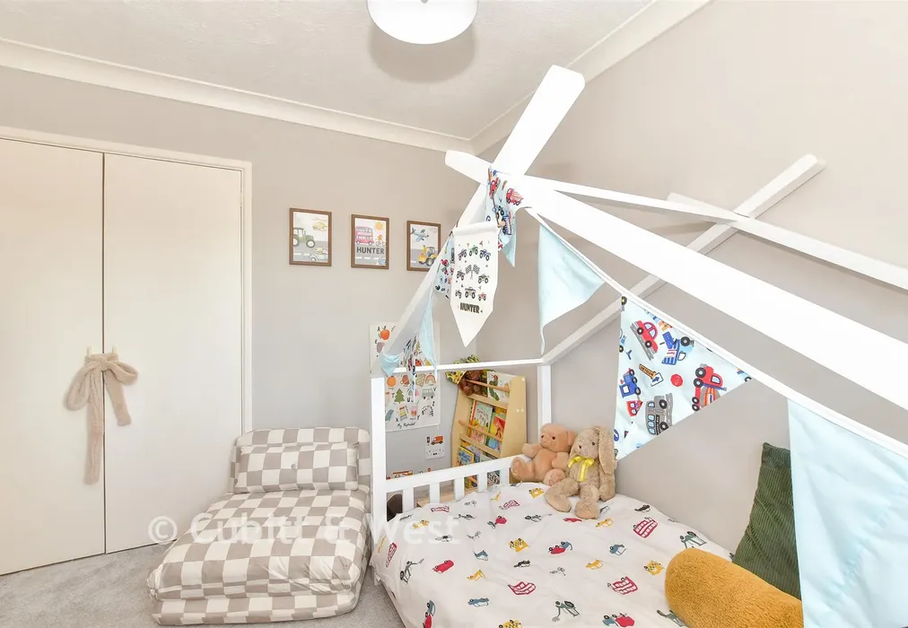 Bedroom 2 - Dinsdale Gardens, Rustington, West Sussex - Wards of Kent